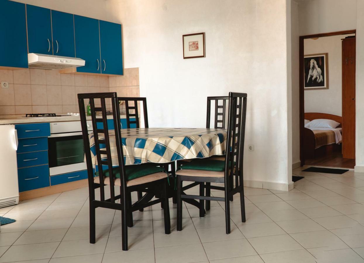 Njofra Banj Apartment Bagian luar foto