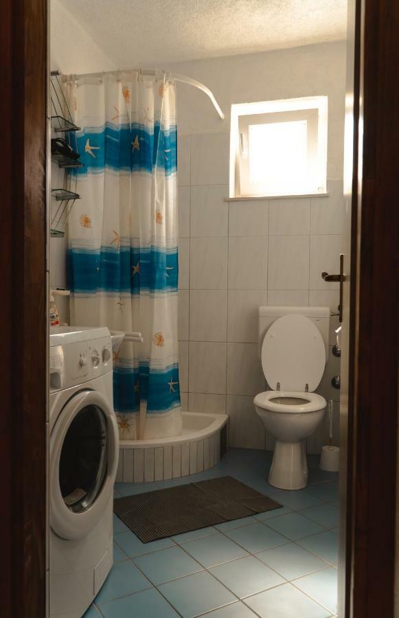 Njofra Banj Apartment Bagian luar foto
