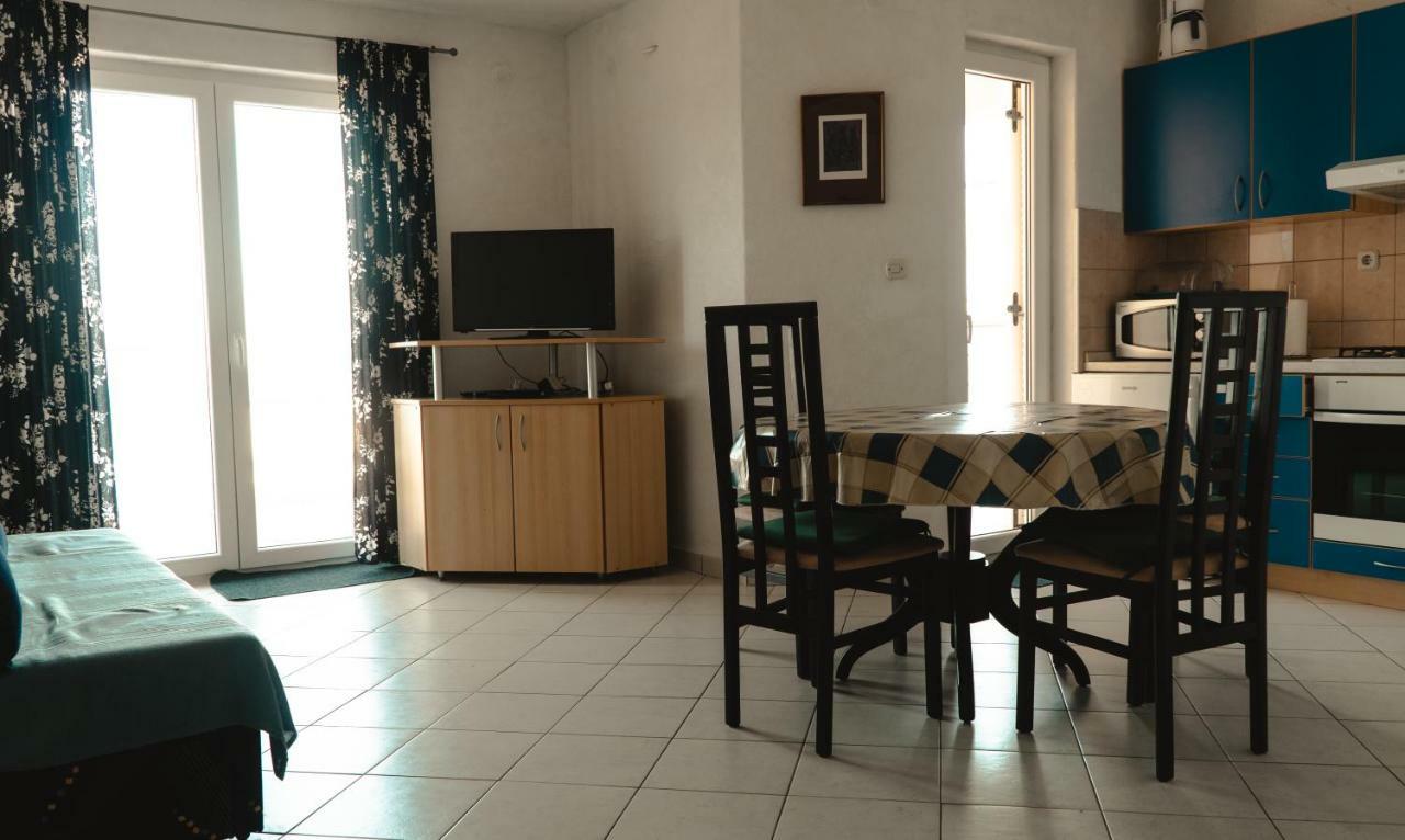 Njofra Banj Apartment Bagian luar foto